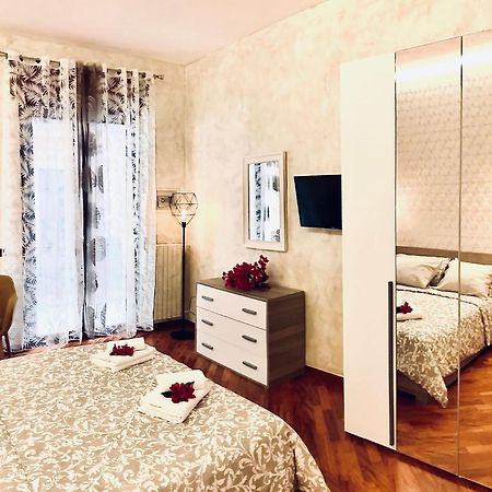 Salerno Historic Center Lovely Flat Eksteriør billede