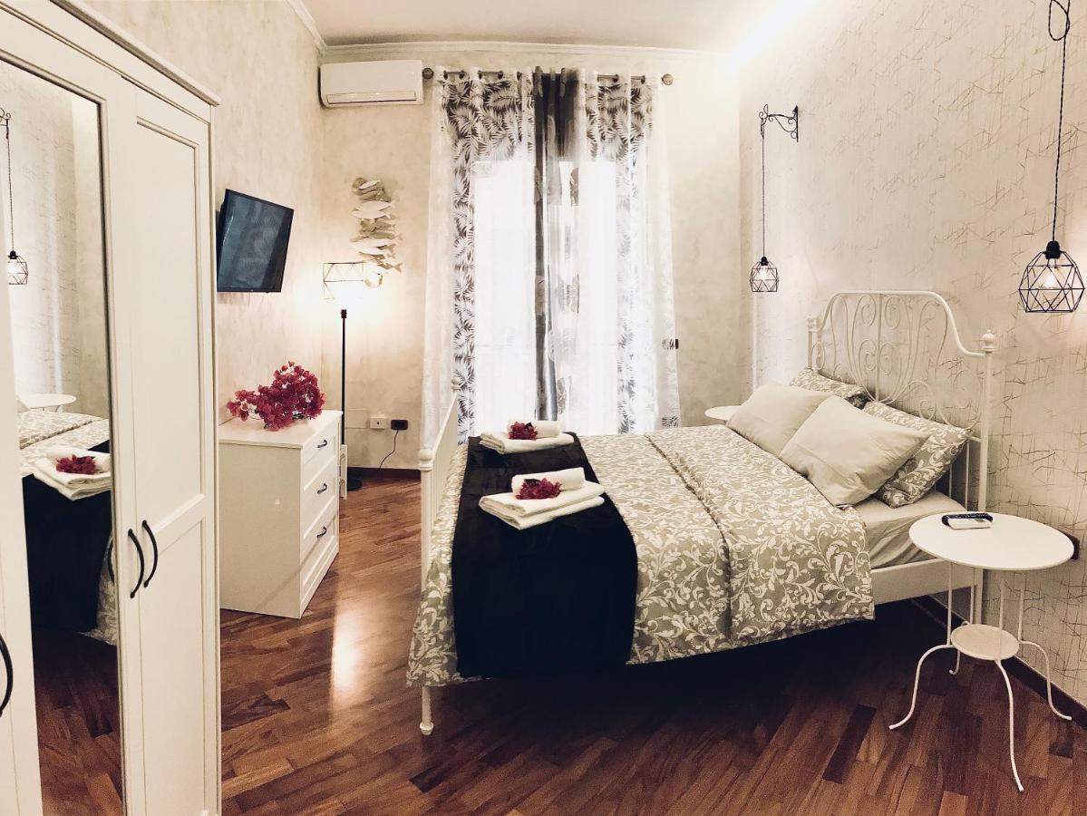 Salerno Historic Center Lovely Flat Eksteriør billede